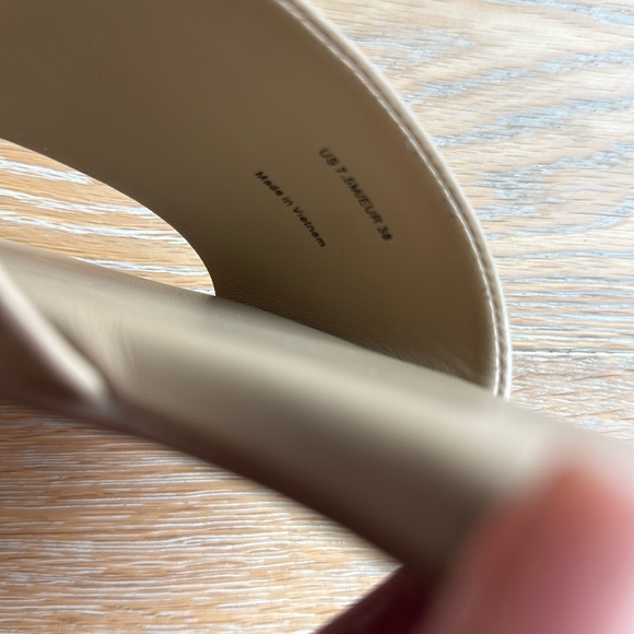 Vince Debra tan slide sandal 7.5 padded comfortable worn 1x excellent condition - Picture 11 of 12